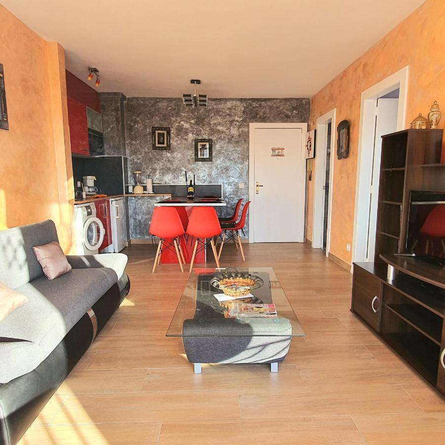 Leroy Apartment Емпуріабрава Екстер'єр фото